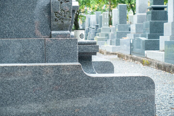 日本で撮影したお墓の写真。お墓参りのイメージ。