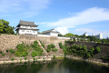 Fototapeta na wymiar 大阪城　大手門と多聞櫓と千貫櫓