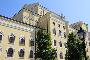 Fototapeta na wymiar Building of the theater in Debrecen city, Hungary