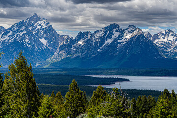 Fototapeta na wymiar The mountains and lake in the Grand Teton National Park