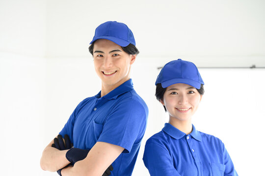 Moving staff who seem trustworthy Arms folded