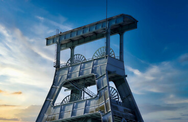 The winding tower of the Zollverein colliery in Herten - obrazy, fototapety, plakaty