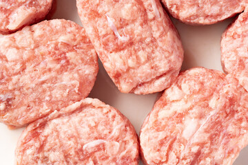 成型肉のステーキ（生）