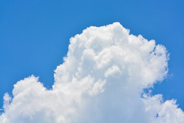 Naklejka na ściany i meble Cloud in the blue sky.