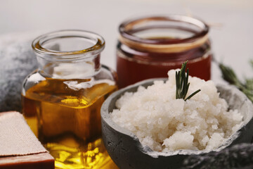 Composition with honey and candles for cosmetologic procedures 