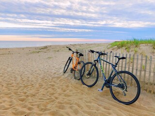 Fototapeta premium bicycle on the beach