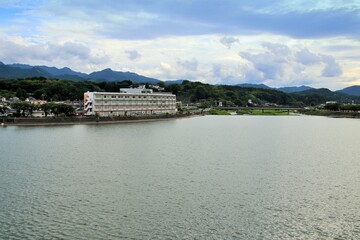 Fototapeta na wymiar 日田市の三隈川風景