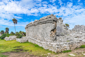 Ancient Tulum ruins Mayan site temple pyramids artifacts seascape Mexico. - obrazy, fototapety, plakaty