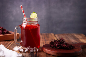 Agua de jamaica. Ibiscus tea made as an infusion from roselle flower (Hibiscus sabdariffa). Can be consumed both hot and cold. Very popular drink in Mexico and many other countries. - obrazy, fototapety, plakaty