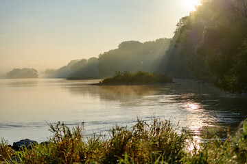 Fototapeta na wymiar norning at the danube river in enns, upper austria