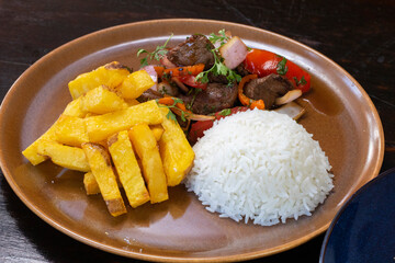 Lomo Saltado Tradicional