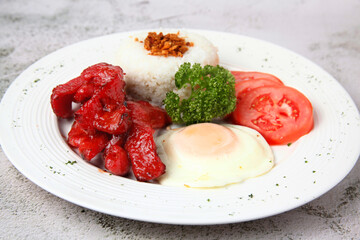 Freshly cooked Filipino food called pork tocilog