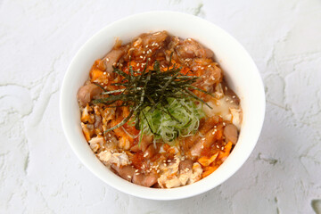 Freshly cooked Japanese food called Oyakodon