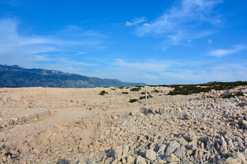 stara novalja isola di pag panorama esclusivamente roccioso senza vegetazione