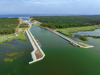 Construction of a canal to the Baltic Sea on the Vistula Spit. The Bay of Gdańsk to the Vistula...
