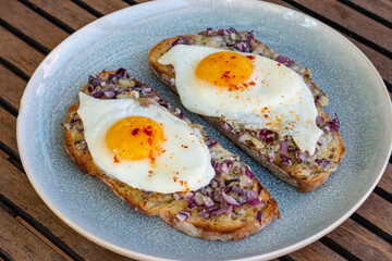 Eggs Kejriwal served on a plate
