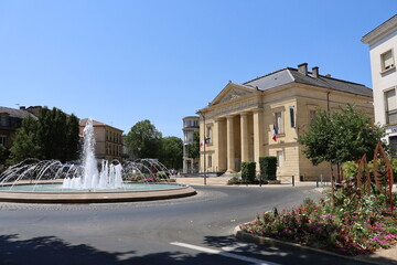 Obraz premium La place du palais, place du palais de justice, ville Bergerac, département de la Dordogne, France