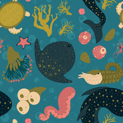 Marine seamless pattern with underwater animals, plants, ocean fish