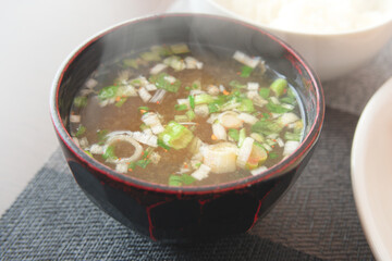 朝の味噌汁イメージ