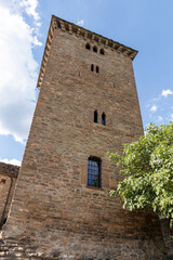 Fototapeta na wymiar medieval defensive tower in the town of oto in the aragonese pyrenees