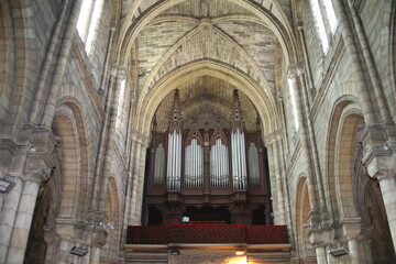 L'église Notre Dame de Bergerac, de style neo gothique, intérieur de l'église, ville Bergerac, département de la Dordogne, France