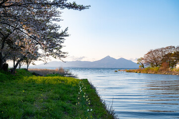 福島　磐梯山と猪苗代湖