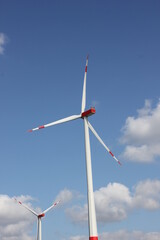 A wind turbine or wind turbine transforms the wind energy into electrical energy
