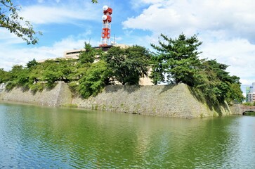 福井城跡 本丸の石垣とお堀
