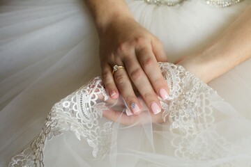 The bride's hands