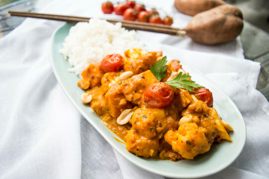 S&uuml;&szlig;kartoffel Curry mit Tomaten und Reis