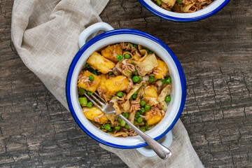 Spicy pineapple fried rice with green peas