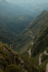 Fototapeta na wymiar Paisagens e as curvas da rodovia SC-390, Serra do Rio do Rastro, Santa Catarina, Brasil