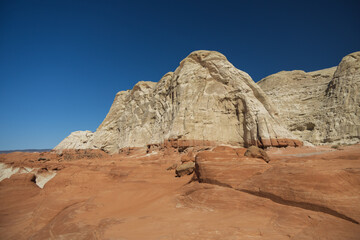 Red and white sandstone rock formations in Arizona
