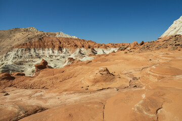Red and white sandstone rock formations in Arizona
