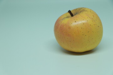 golden delicious apples isolated, golden apple isolated