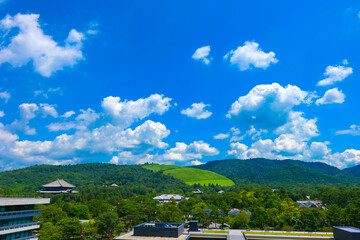 若草山と奈良県の街並み