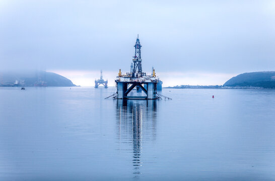 &Ouml;lbohrplattform im Hafenbereich von Invergordon, Gro&szlig;britannien, Europa