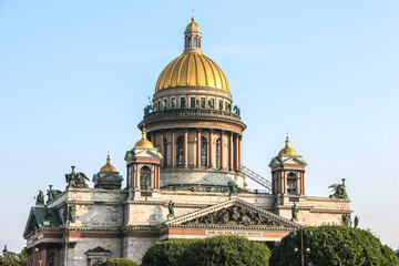 Fototapeta na wymiar Saint-Petersburg, Russia. View of St. Isaac Cathedral in sunny day.
