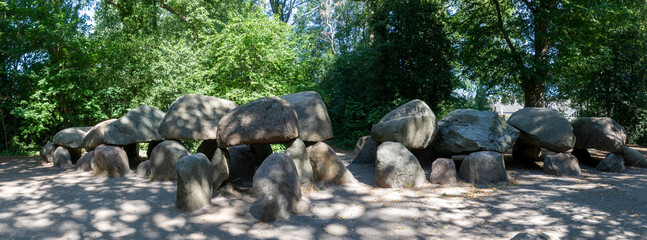 In the woods near Borger in the province of Drenthe you will find this gigantic grave monument from prehistoric times. The building blocks of this dolmen were deposited in the ice-age