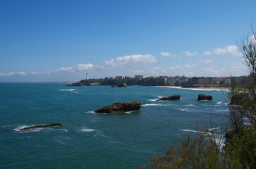 Vue de Biarritz depuis le sentier du littoral.