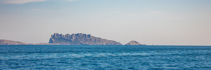 Fototapeta na wymiar Maïre Island or simply Maïre, an island located in the south-southwest of Marseille