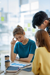 Obraz premium group of the business team meets to discuss plans to start a new business, accountant team manager having a discussion with new project success financial statistics