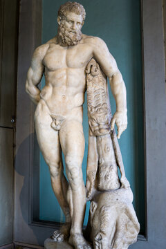 Firenze, Tuscany, Italy 08-26-2022. Sculpture of a man's head. Ancient Roman art.