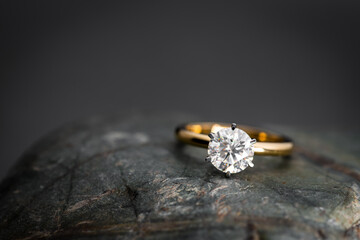 Luxury Engagement Diamond Ring