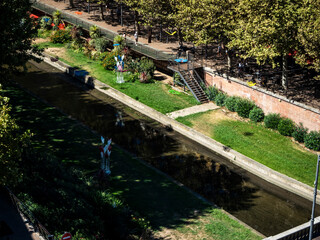 imagen del río de Perpignan des de las alturas 