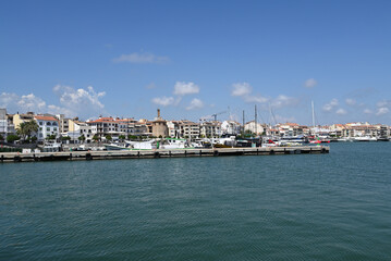 Fototapeta premium hafen in cambrils, tarragona, spanien