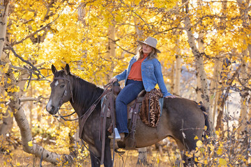 Western Fashion Wyoming Cowgirl Autumn