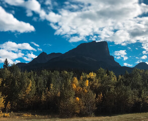 Fototapeta premium autumn in the mountains
