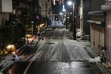 東京に積もった雪　路面凍結
