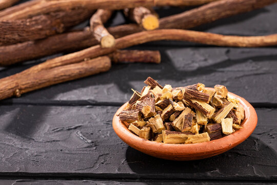 Licorice, an effective medicinal plant for coughs and stomach ailments